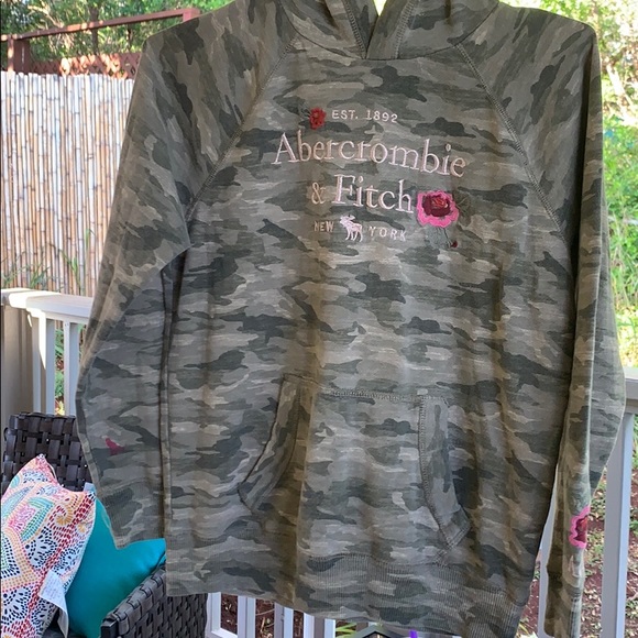 abercrombie kids Other - 🌸HP🌸 Camouflage print size 10/12 Abercrombie